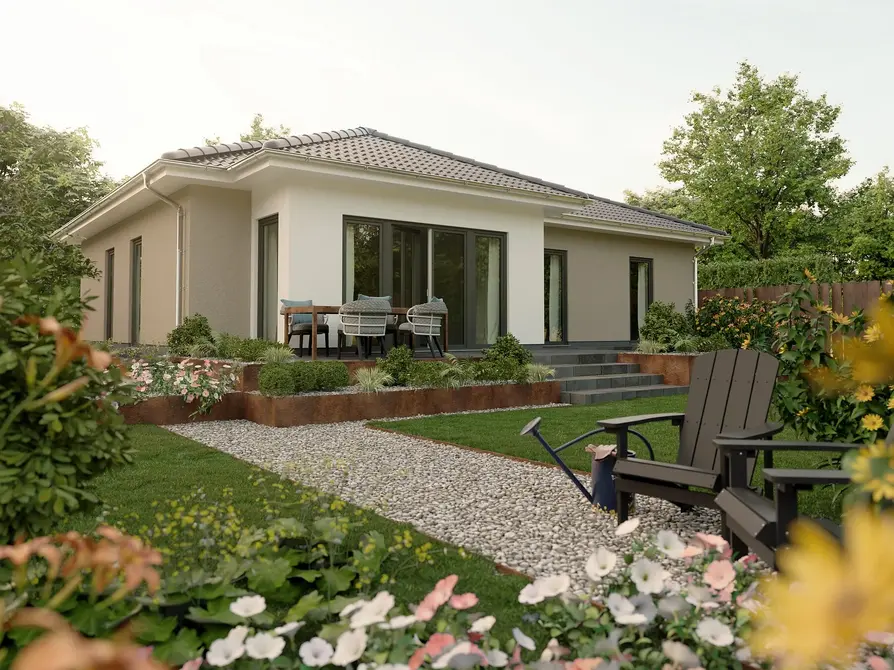 Zweifarbiger Putz und moderne Linien am Bungalow 110 mit Gartenblick Individuell gestalteter Bungalow 110 mit zweifarbigem Fassadenputz, großzügigen Fensterfronten und praktischem Winkel